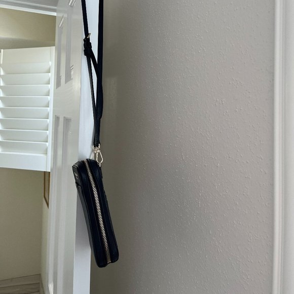 Kate Spade New York Zeezee North/South Phone Crossbody for iPhone® Black One Siz - Picture 1 of 5